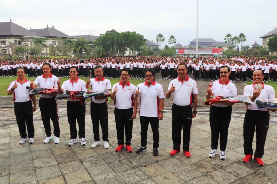 podiumnews.com-Gertak Badung Bersih, Terkumpul 12,5 Ton Sampah